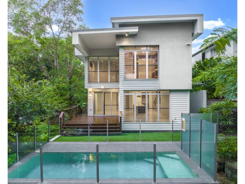 62 Ironside Street, St Lucia QLD 4067