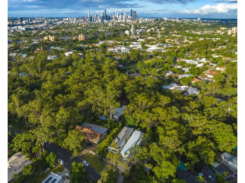 62 Ironside Street, St Lucia QLD 4067