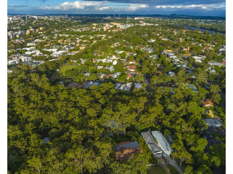 62 Ironside Street, St Lucia QLD 4067