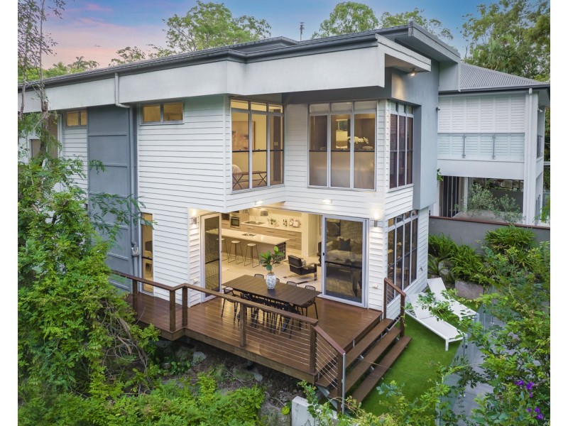 62 Ironside Street, St Lucia QLD 4067