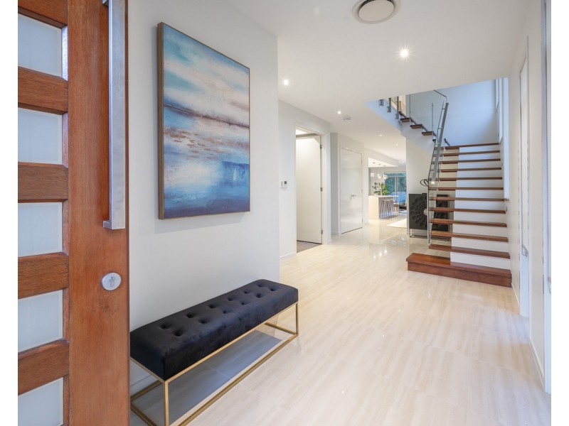 62 Ironside Street, St Lucia QLD 4067