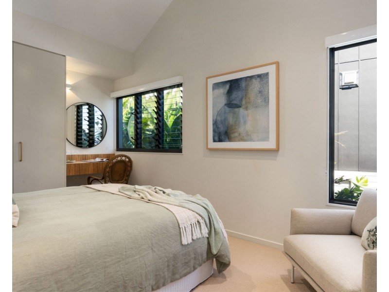 7 Davidson Tce, Teneriffe QLD 4005