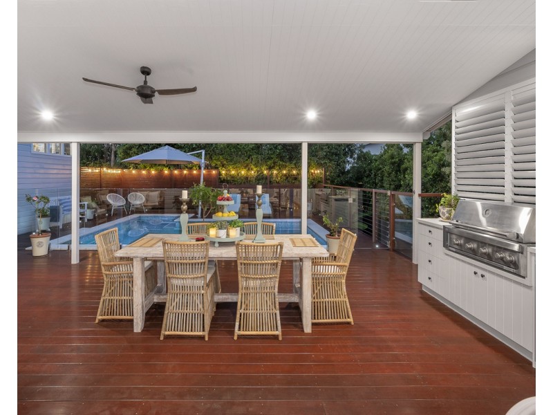 32 Plumer Street, Sherwood QLD 4075