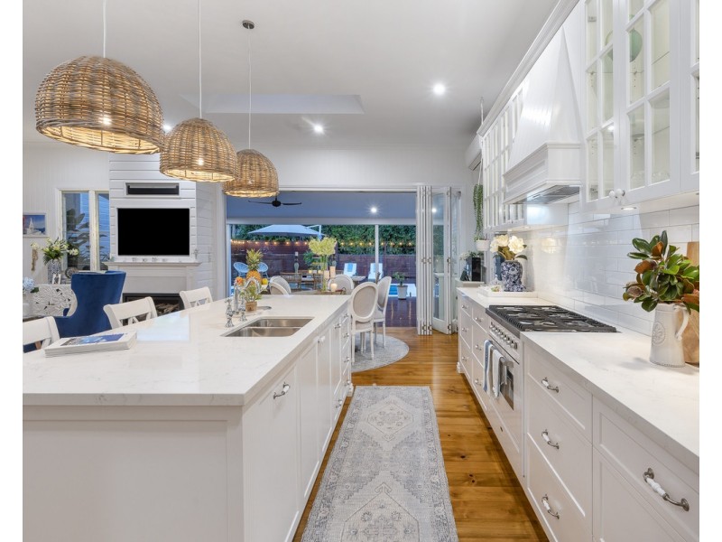 32 Plumer Street, Sherwood QLD 4075