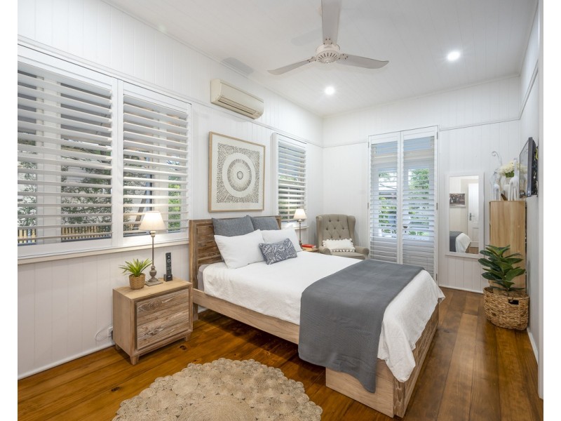 32 Plumer Street, Sherwood QLD 4075