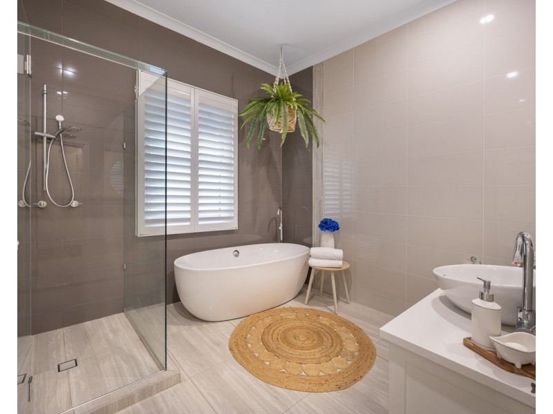 32 Plumer Street, Sherwood QLD 4075