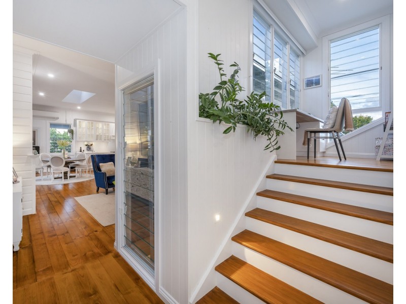 32 Plumer Street, Sherwood QLD 4075