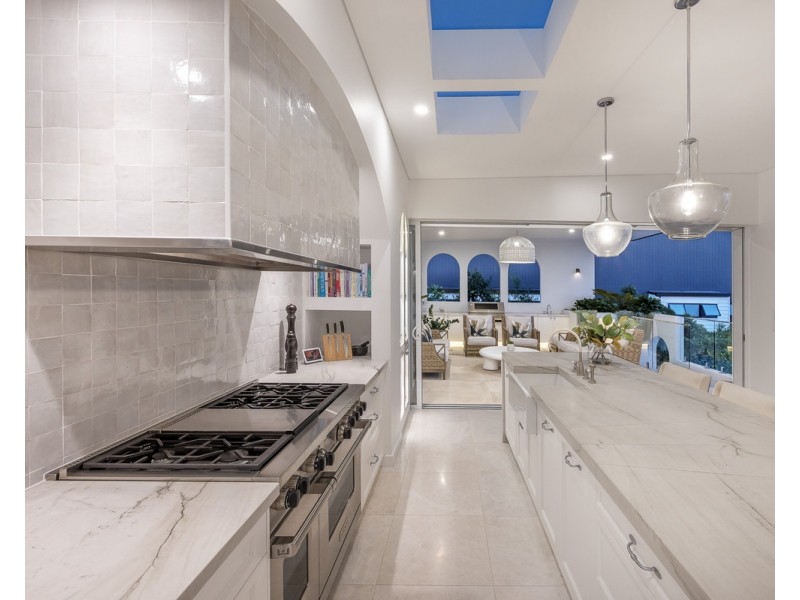 84 Markwell Street, Hamilton QLD 4007