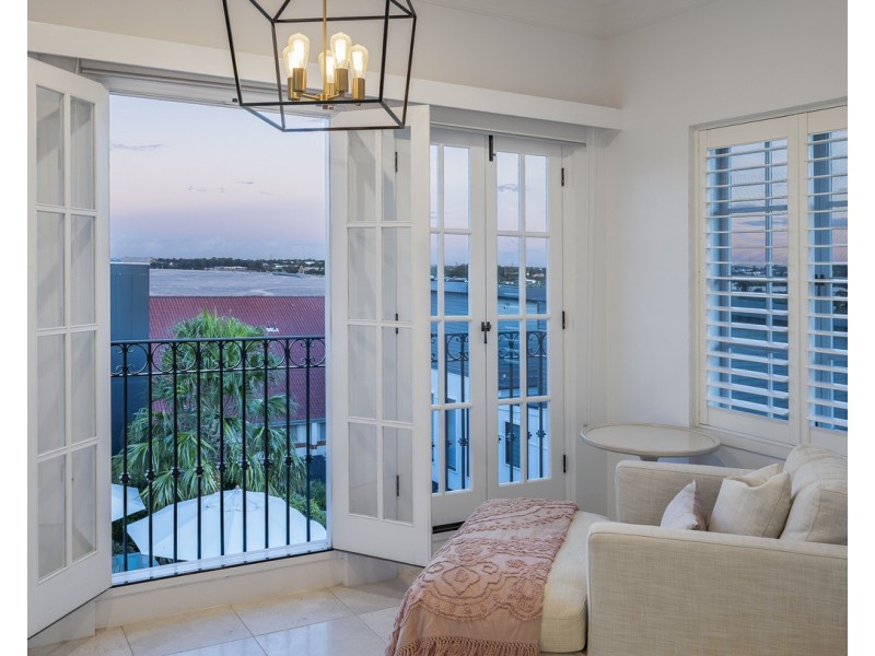 84 Markwell Street, Hamilton QLD 4007