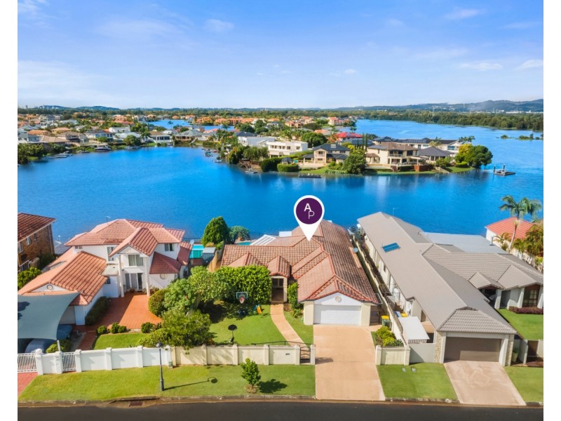 26 Santabelle Crescent, Clear Island Waters QLD 4226