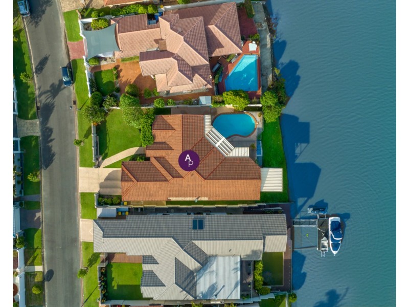 26 Santabelle Crescent, Clear Island Waters QLD 4226