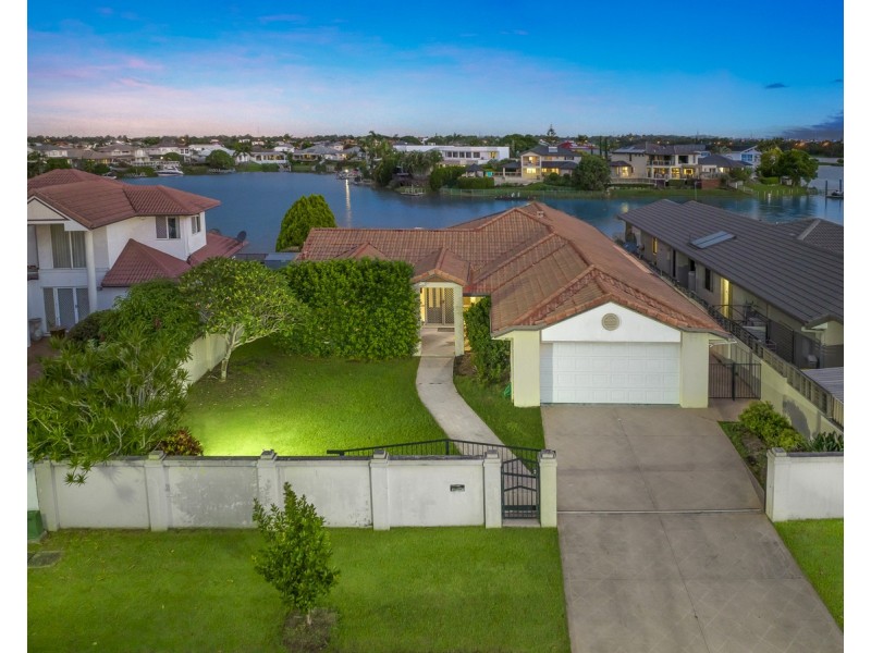 26 Santabelle Crescent, Clear Island Waters QLD 4226