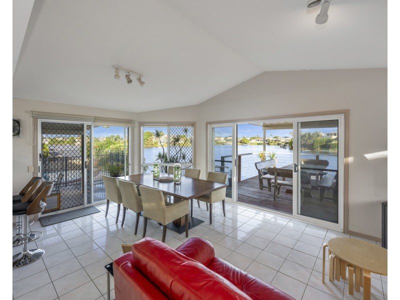 26 Santabelle Crescent, Clear Island Waters QLD 4226