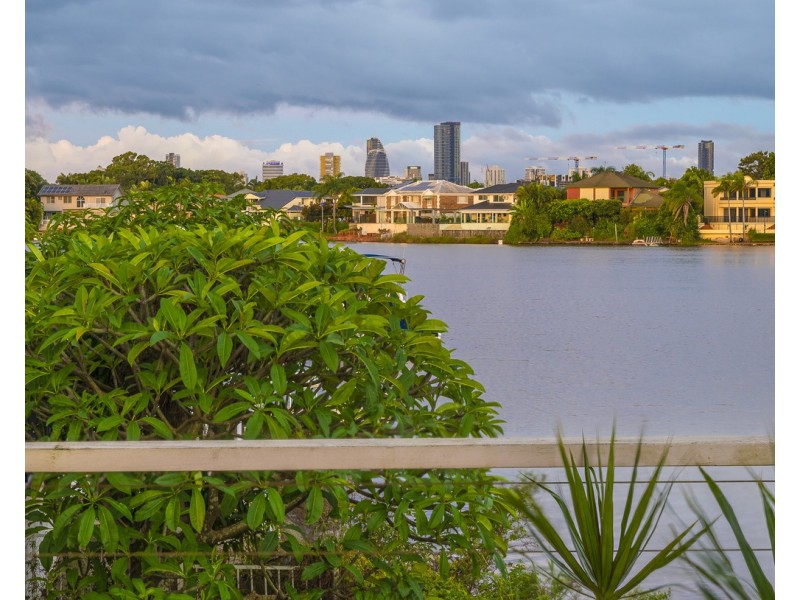 26 Santabelle Crescent, Clear Island Waters QLD 4226