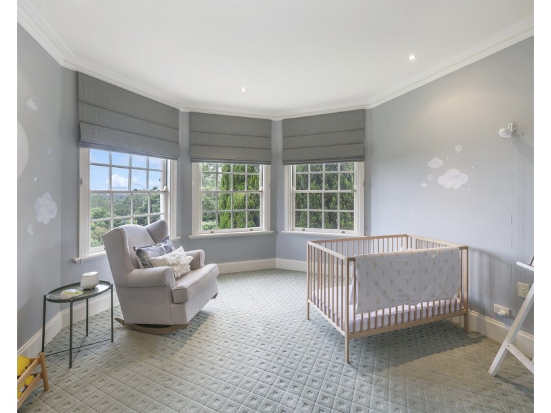 17 Leatherwood Place, Brookfield QLD 4069