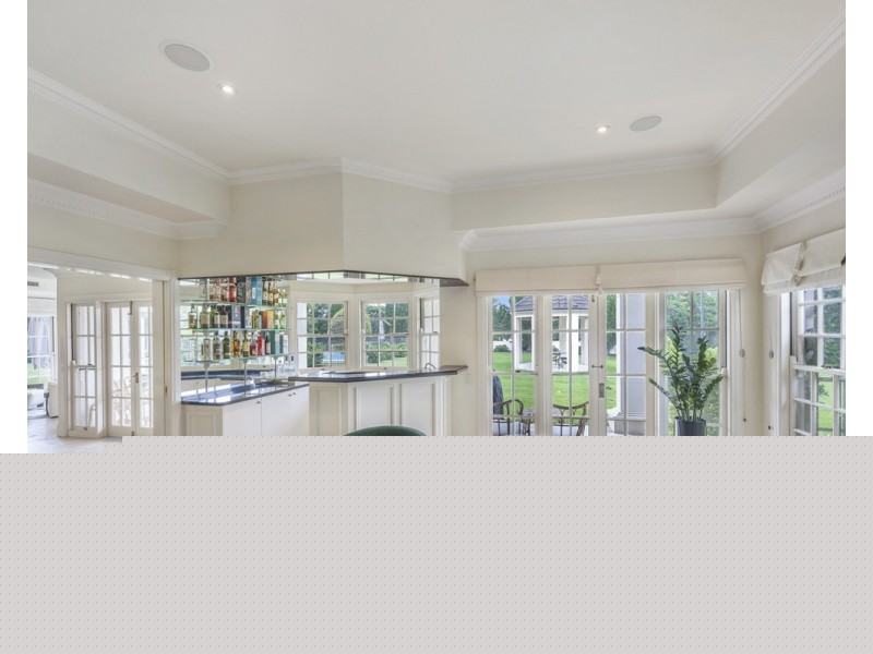 17 Leatherwood Place, Brookfield QLD 4069