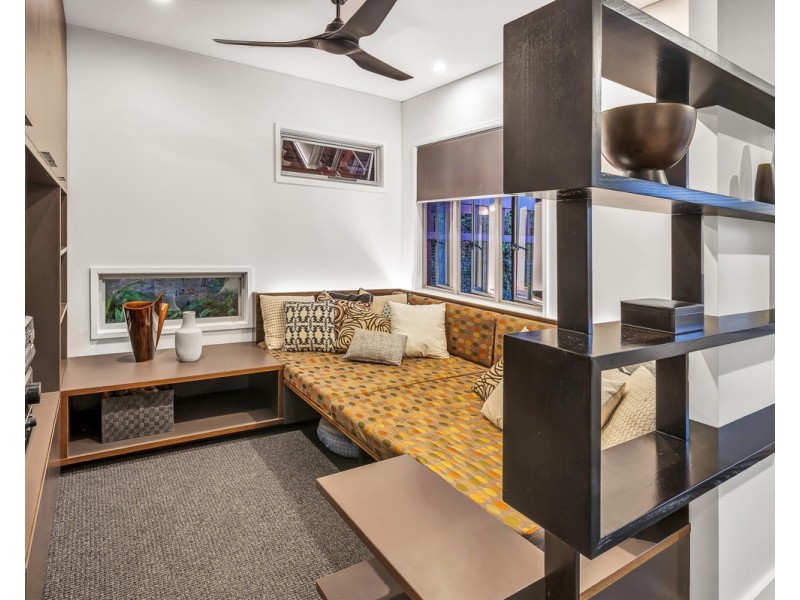 37 Saint James Street, Highgate Hill QLD 4101