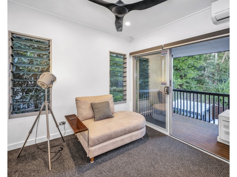 37 Saint James Street, Highgate Hill QLD 4101