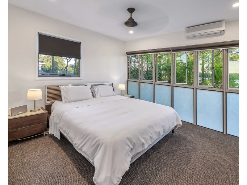 37 Saint James Street, Highgate Hill QLD 4101