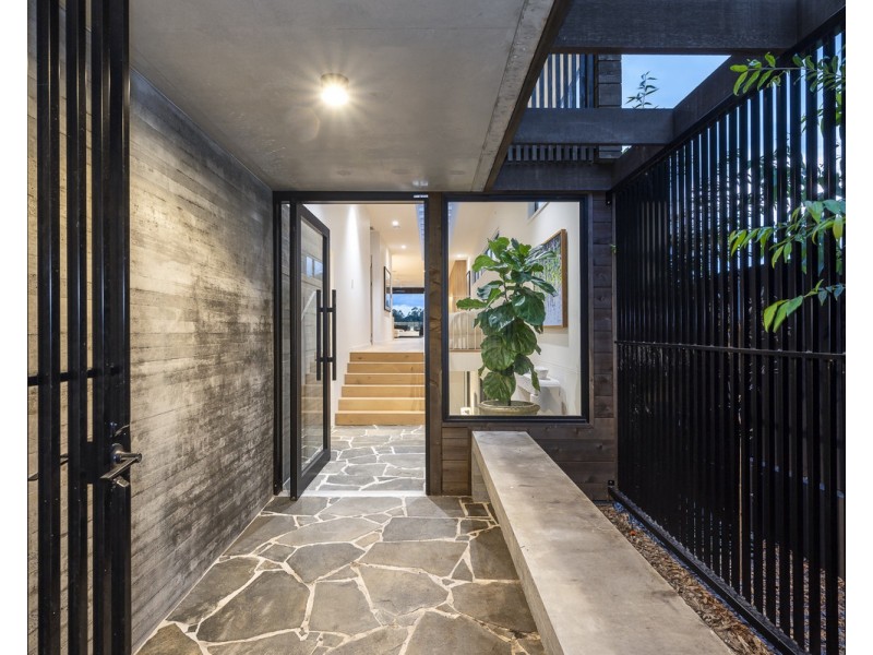 43 Ivy Street, Indooroopilly QLD 4068