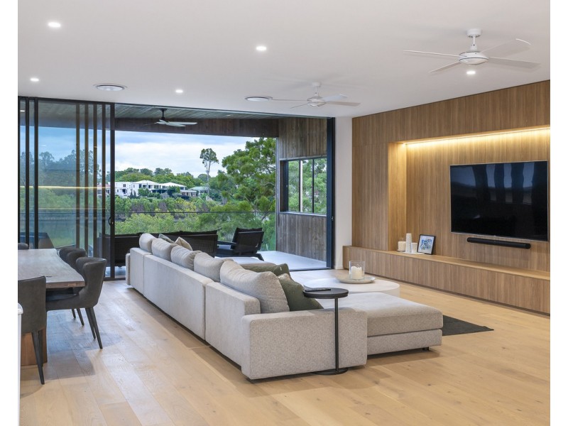 43 Ivy Street, Indooroopilly QLD 4068