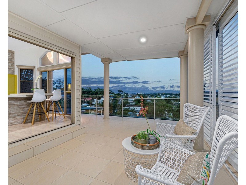 43 Paramount Terrace, Seven Hills QLD 4170