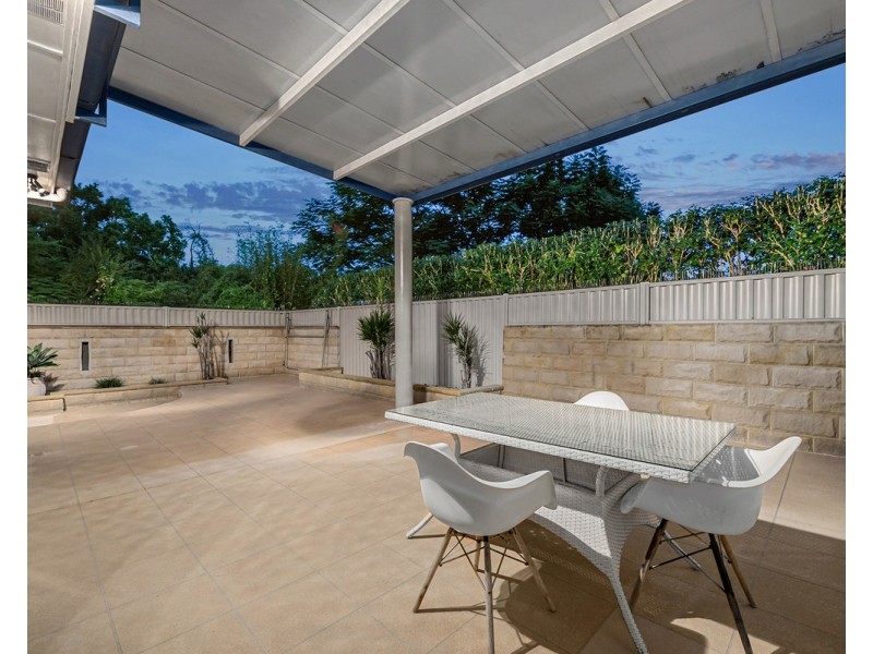 43 Paramount Terrace, Seven Hills QLD 4170
