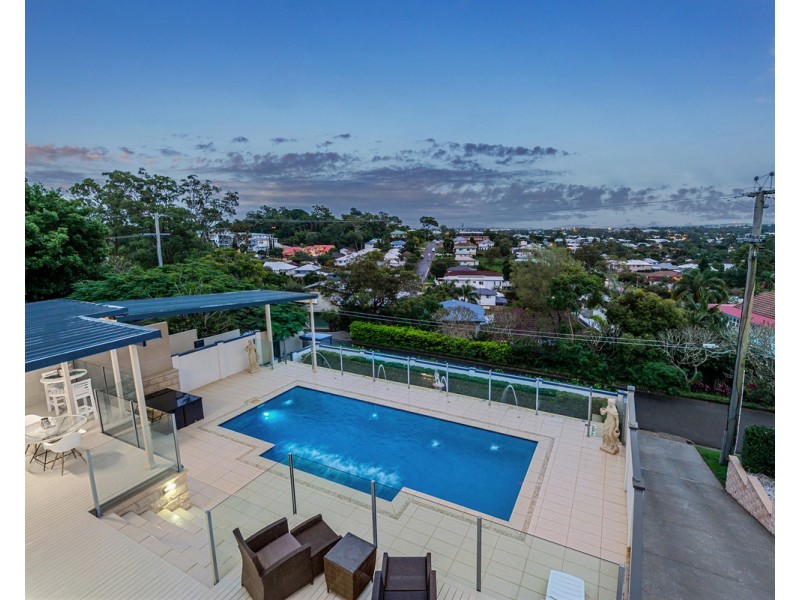 43 Paramount Terrace, Seven Hills QLD 4170