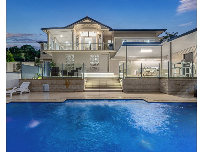 43 Paramount Terrace, Seven Hills QLD 4170