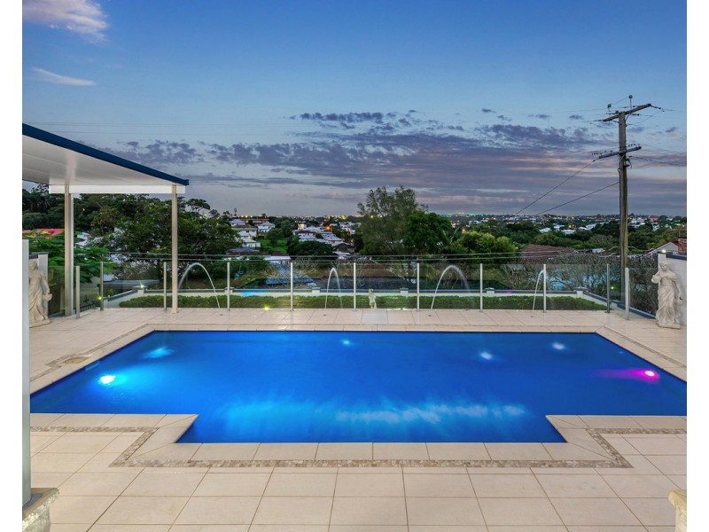 43 Paramount Terrace, Seven Hills QLD 4170