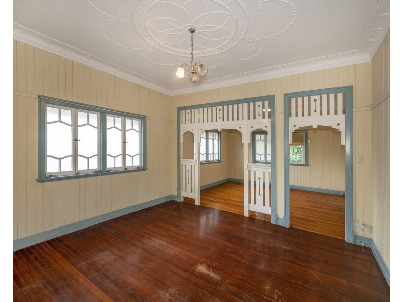 26 Overend Street, Norman Park QLD 4170