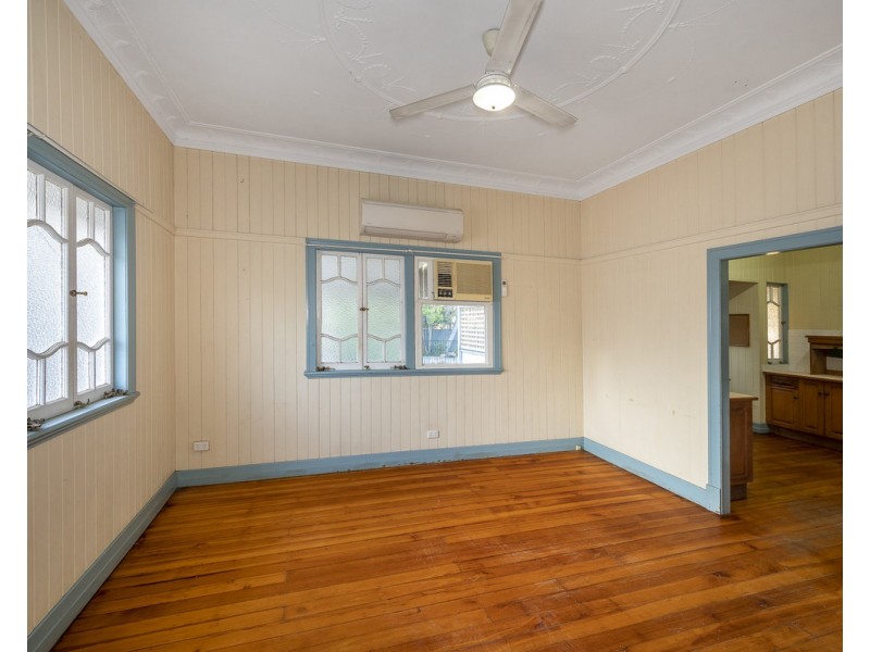 26 Overend Street, Norman Park QLD 4170