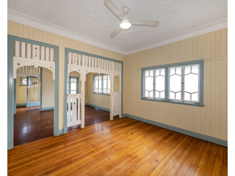 26 Overend Street, Norman Park QLD 4170