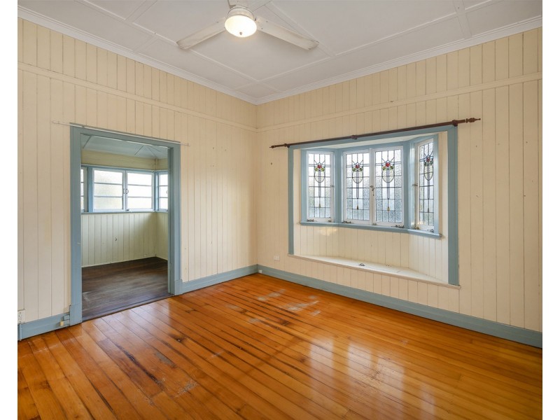 26 Overend Street, Norman Park QLD 4170