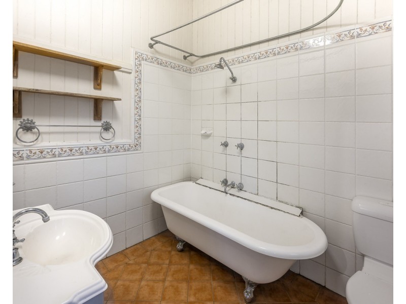 26 Overend Street, Norman Park QLD 4170