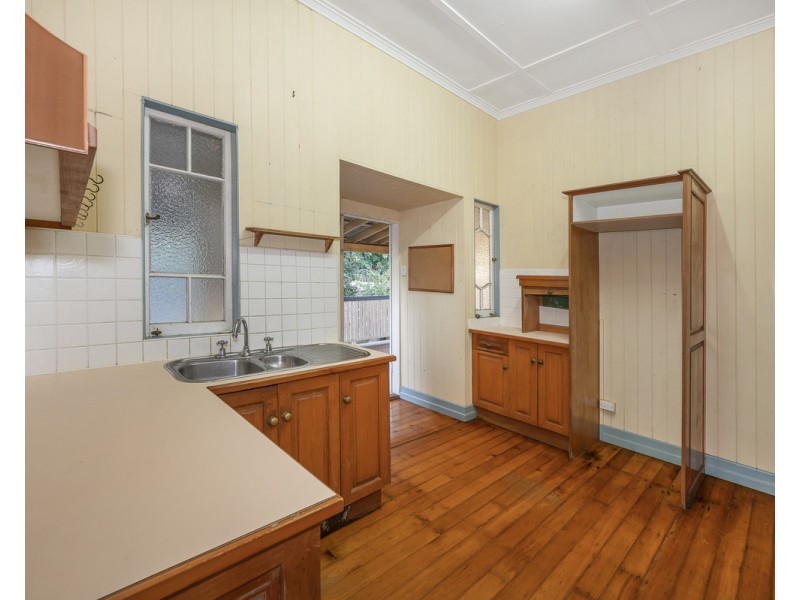 26 Overend Street, Norman Park QLD 4170