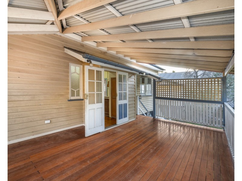 26 Overend Street, Norman Park QLD 4170