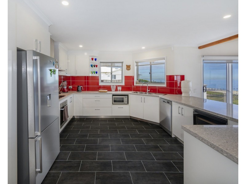 26 Woodcliffe Crescent, Woody Point QLD 4019