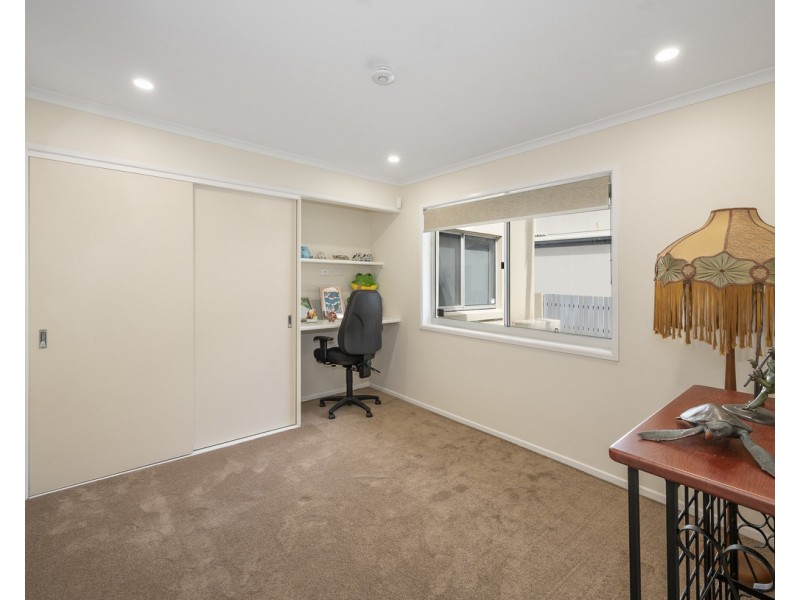 26 Woodcliffe Crescent, Woody Point QLD 4019