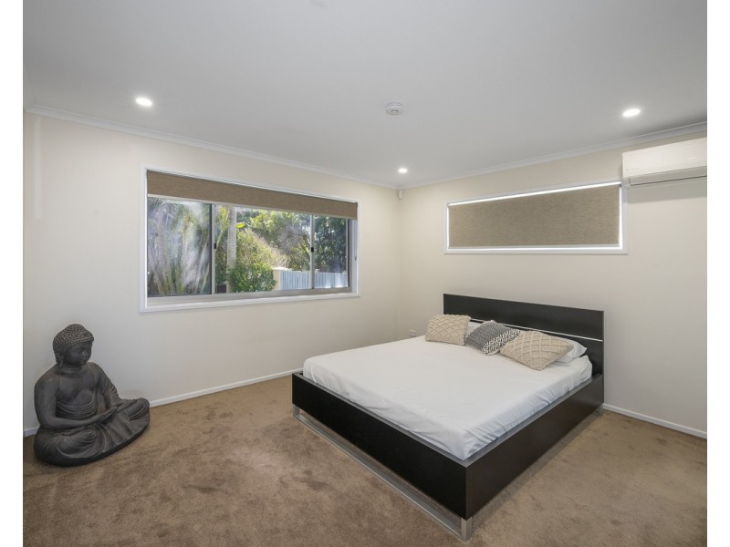 26 Woodcliffe Crescent, Woody Point QLD 4019