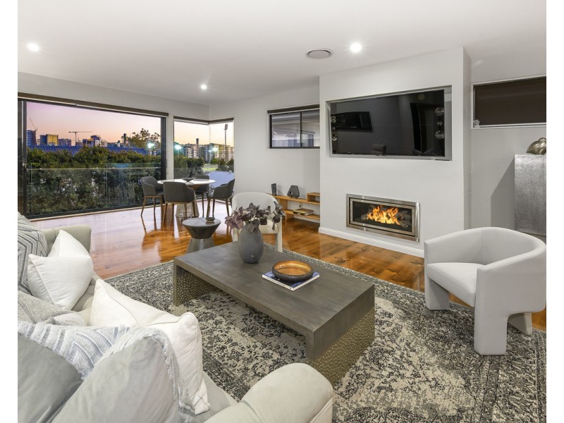 11 Atkinson Street, Hamilton QLD 4007