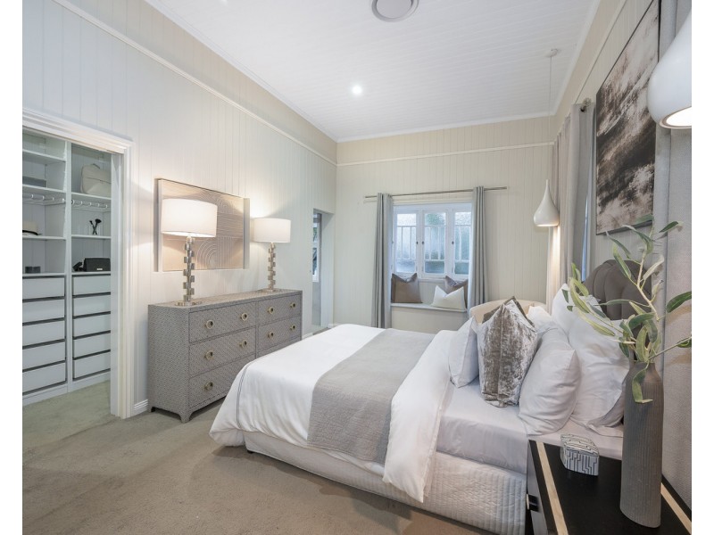 11 Atkinson Street, Hamilton QLD 4007