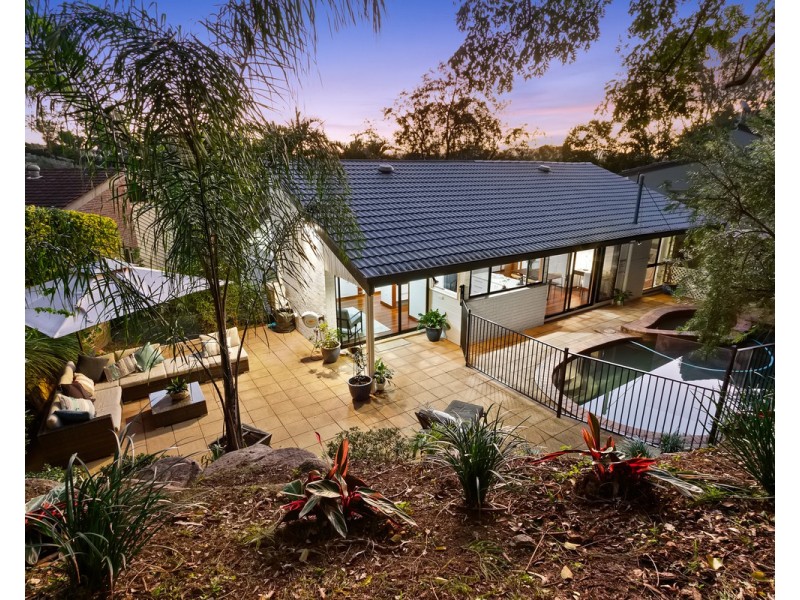 29 Fairweather Street, Kenmore QLD 4069