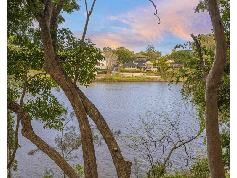 10 Roedean Street, Fig Tree Pocket QLD 4069