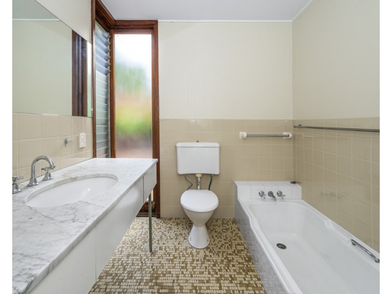 10 Roedean Street, Fig Tree Pocket QLD 4069