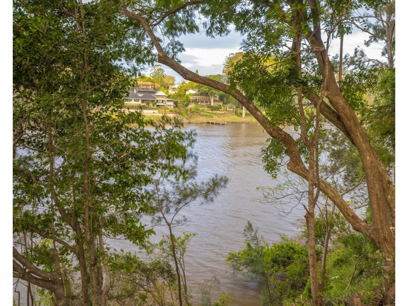 10 Roedean Street, Fig Tree Pocket QLD 4069