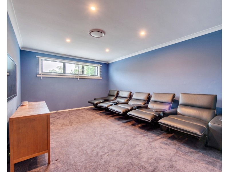 100 Ninth Avenue, St Lucia QLD 4067