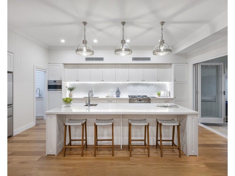 18 Doncaster Street, Hendra QLD 4011