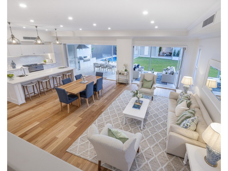 18 Doncaster Street, Hendra QLD 4011