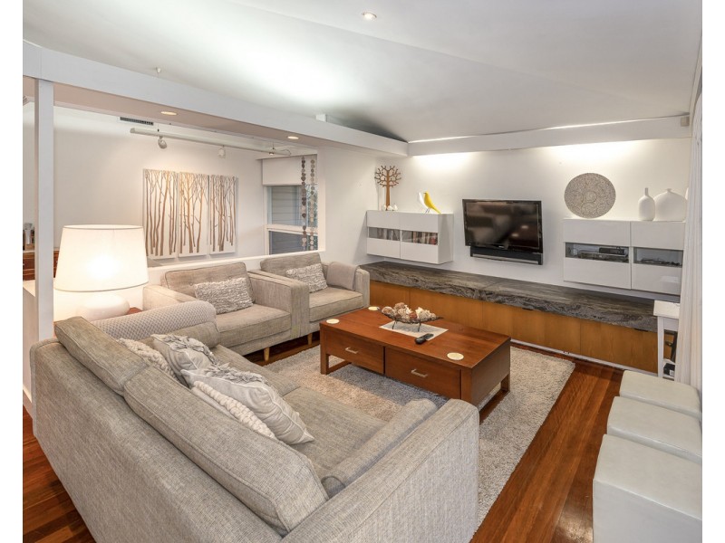11 Oriana Crescent, Yeronga QLD 4104